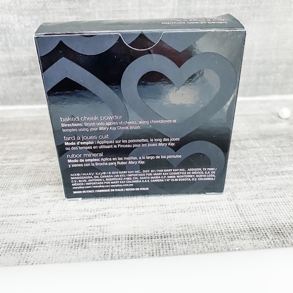 Mary Kay Giving Heart Blush - Picture 4 of 4